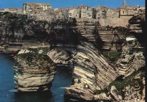 Bonifacio1S.jpg (60359 bytes)
