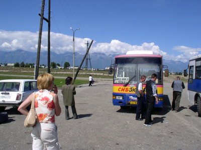 Kyren, crossroad, rest place, time to speak among bus drivers. Time plays no rule, time tables are not used in this parts