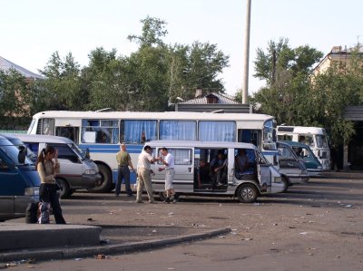 Bus and marschrutkas station, the connection to sub-urban